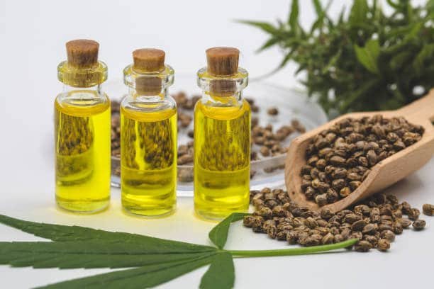 Un concept de cannabis médical : des produits de chanvre à base d'huile de CBD